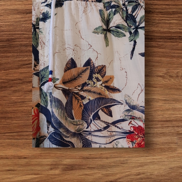 Floral Print Men Short Set - Picture 11 of 13